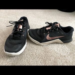 Nike Metcon 2 Training Shoes black & rose gold
